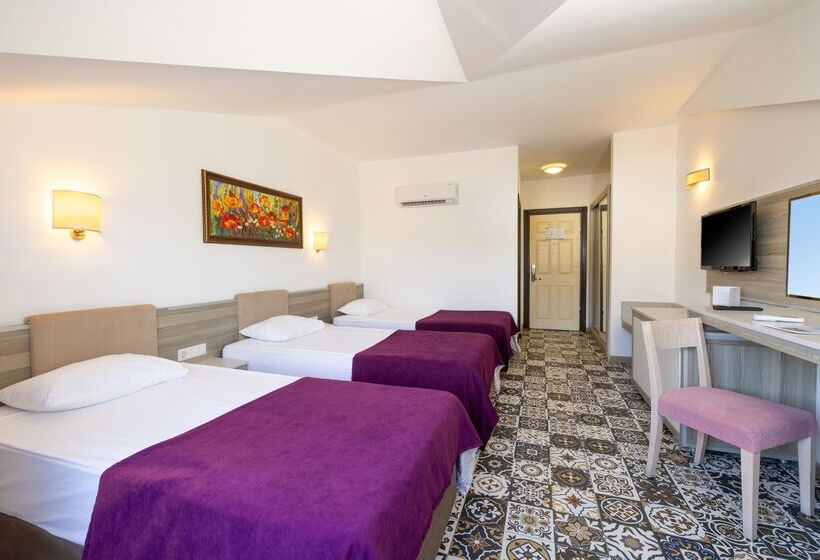 חדר סטנדרט עם טרסה, Crystal Aura Beach Resort & Spa   Ultimate All Inclusive