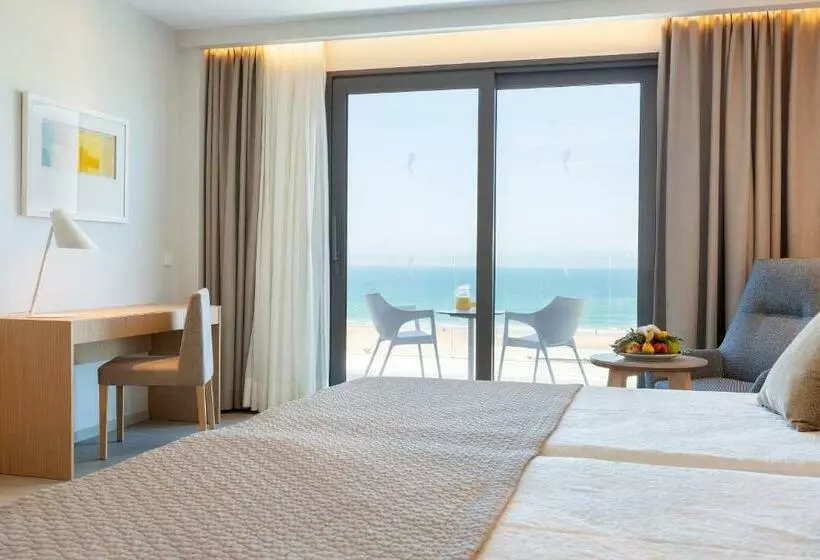 اتاق استاندارد با چشم‌انداز دریا, Hipotels Barrosa Park