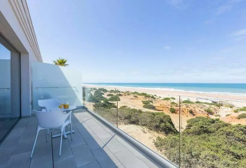اتاق استاندارد با چشم‌انداز دریا, Hipotels Barrosa Park