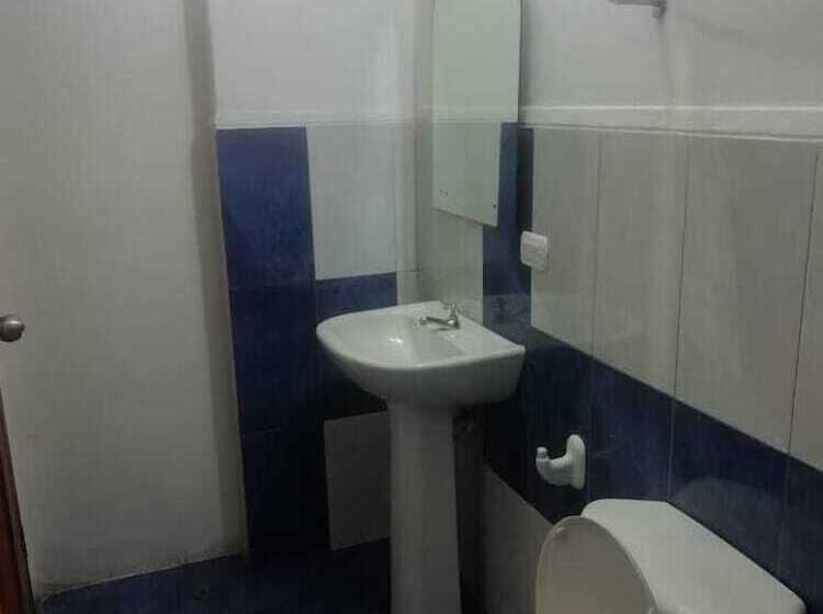 스탠다드 트리플 룸, Cocos