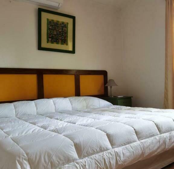 غرفة سوبيريور عائلية, Bristol Aeropuerto