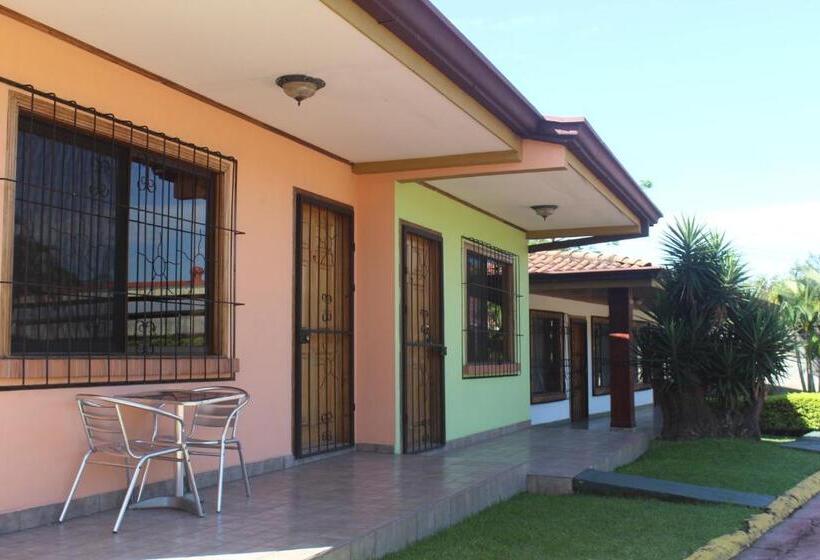 جناح ديلوكس, Bristol Aeropuerto