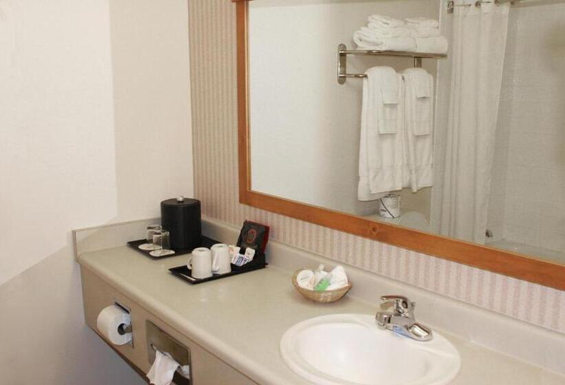 جناح إدارى, Coast Inn At Lake Hood