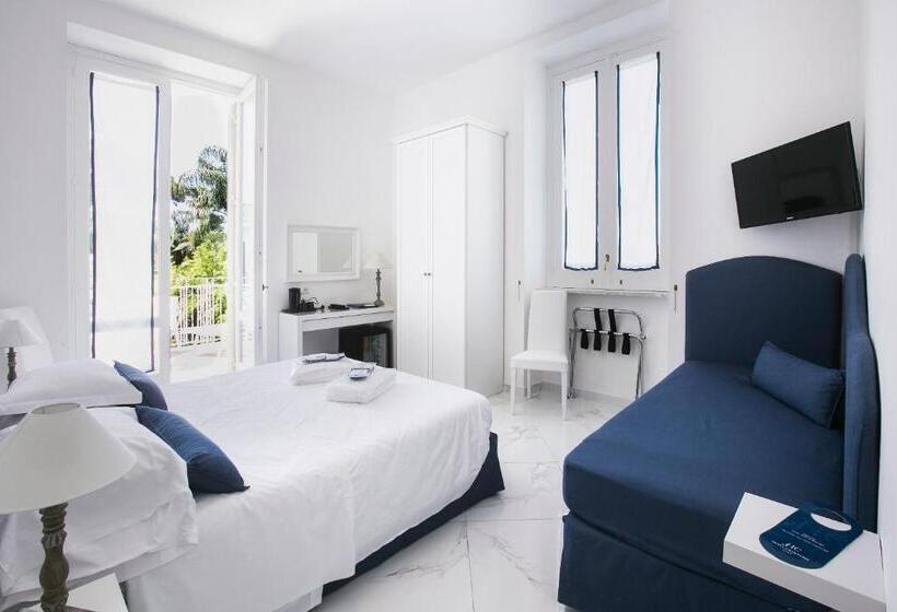 اتاق لوکس با بالکن, Crawford