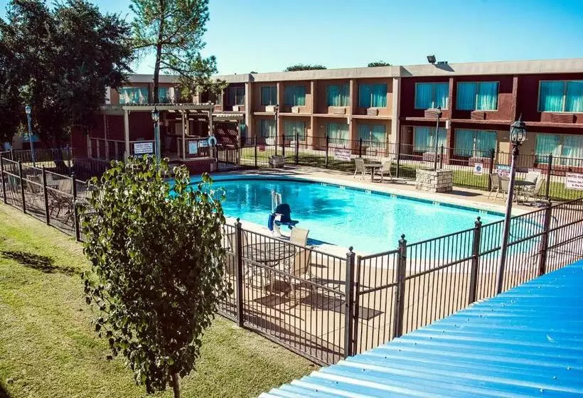 スタンダードルーム, Express Inn & Suites