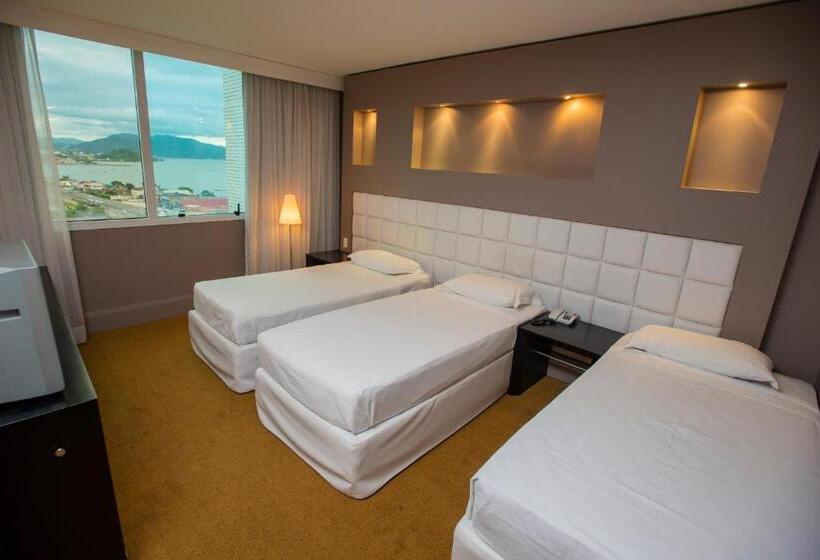 스위트, Favorita Golden Hotel E Eventos