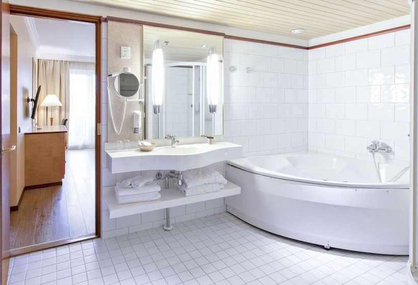 스위트 킹사이즈 침대, Holiday Club Katinkulta