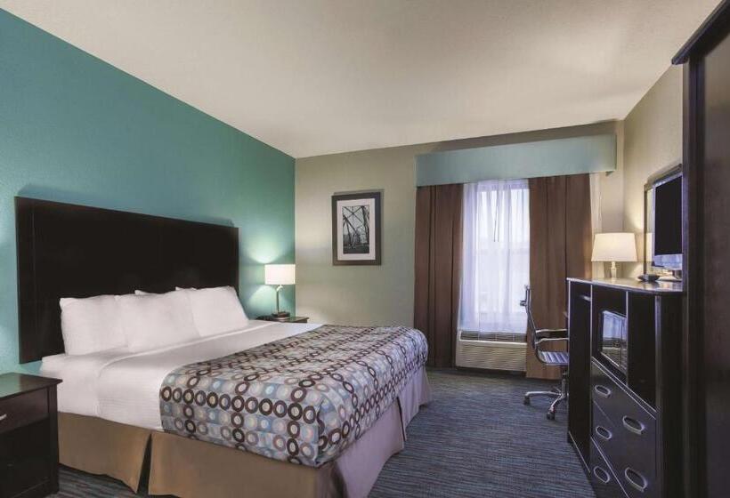 اتاق استاندارد با تخت بزرگ برای معلولان, La Quinta By Wyndham Knoxville East