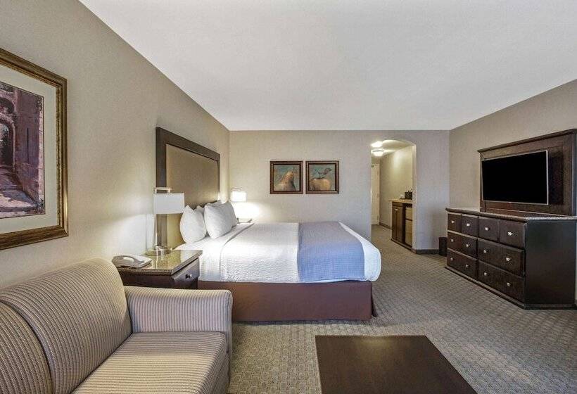 Номер Executive, La Quinta By Wyndham Paso Robles