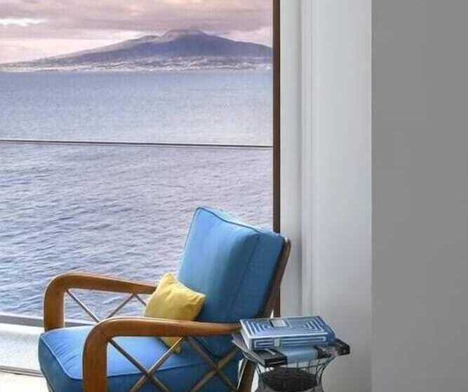 חדר דלוקס נוף לים, Maison La Minervetta