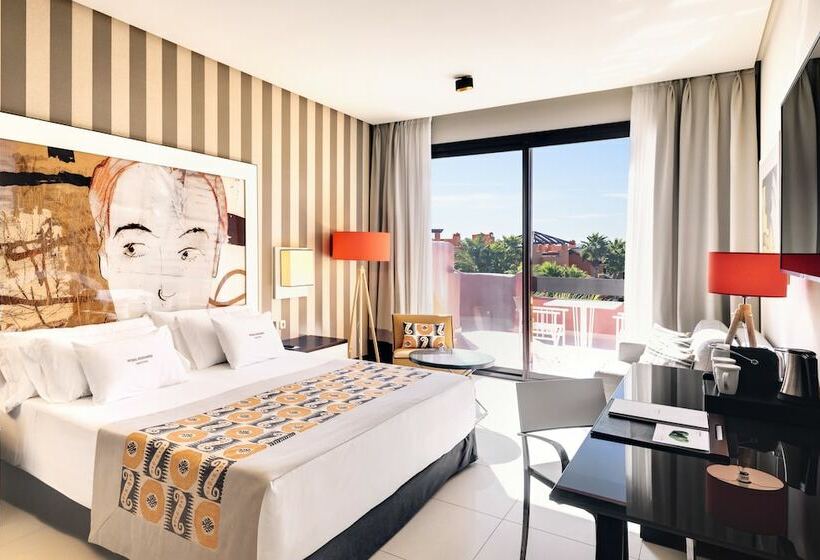 Номер Deluxe Вид на Море Боковой, Royal Hideaway Sancti Petri