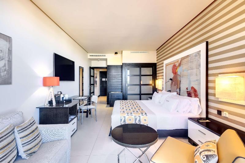 Номер Deluxe Вид на Море Боковой, Royal Hideaway Sancti Petri