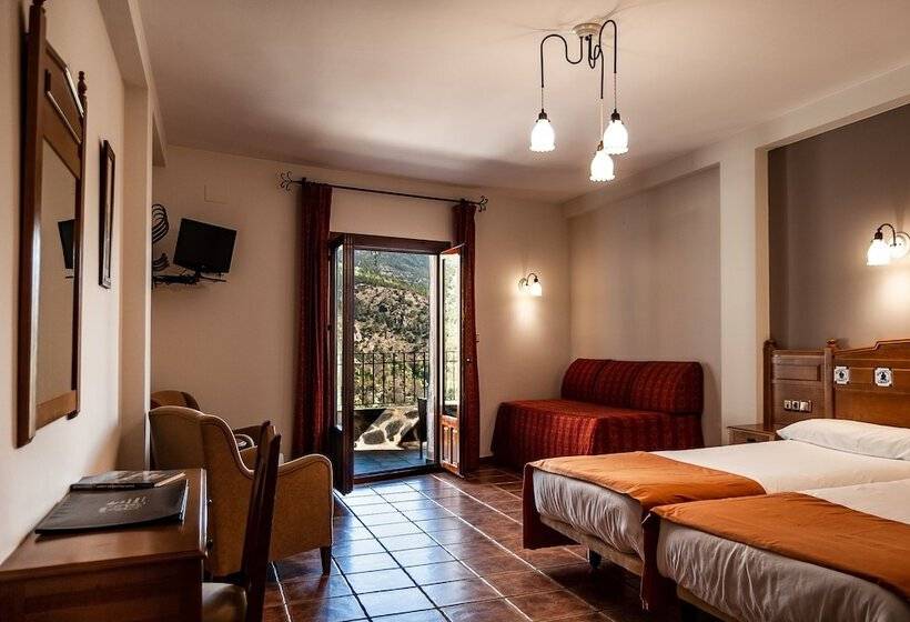 غرفة قياسية, La Fragua Ii