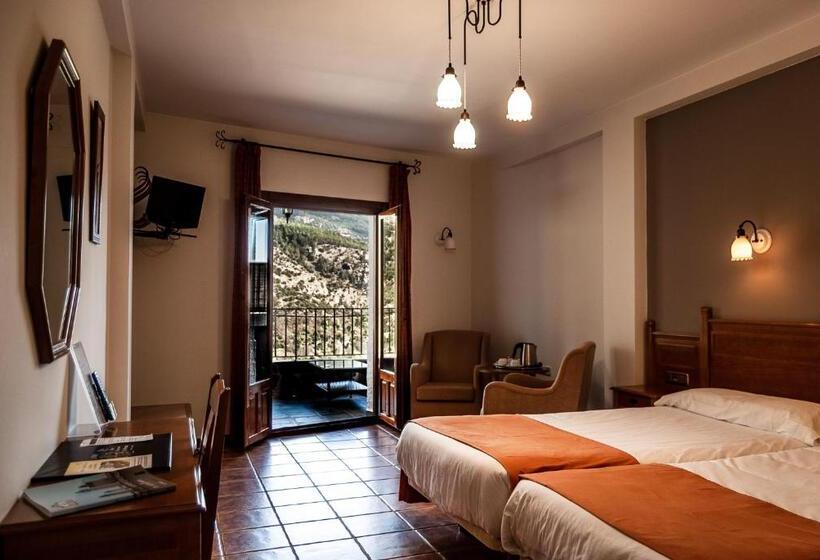 غرفة قياسية, La Fragua Ii