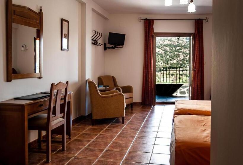 غرفة عائلية, La Fragua Ii