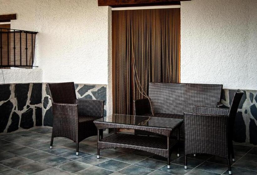 غرفة عائلية, La Fragua Ii