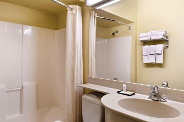 جناح, Stay Beyond Inn & Suites