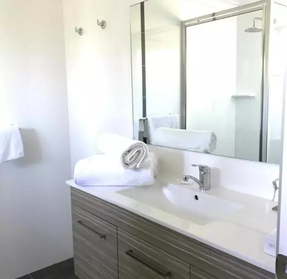デラックスルーム, Sunseeker Motor Inn