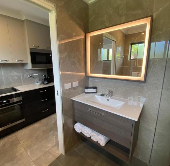 스탠다드 스튜디오 킹침대, Sunseeker Motor Inn