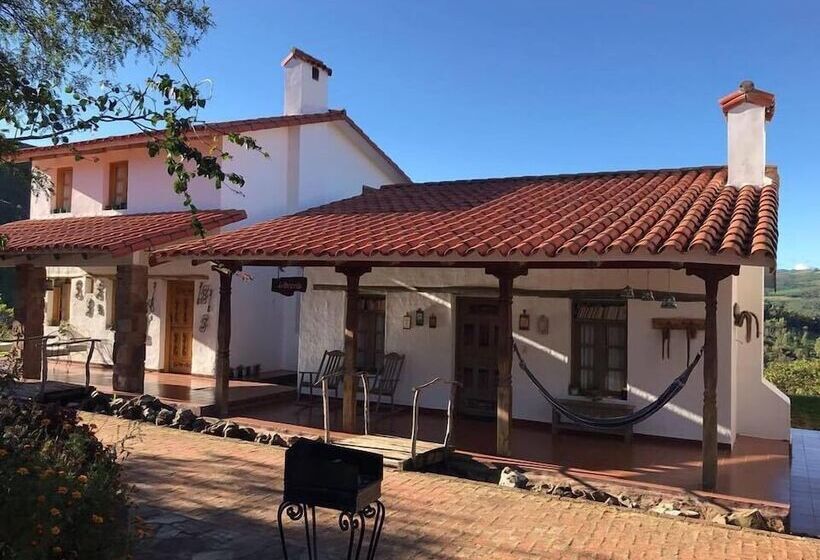 بانگلوی استاندارد, El Pueblito Hotel Boutique