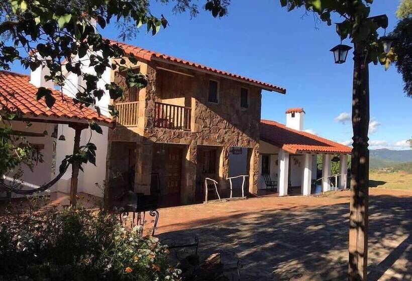 بانگلوی استاندارد, El Pueblito Hotel Boutique