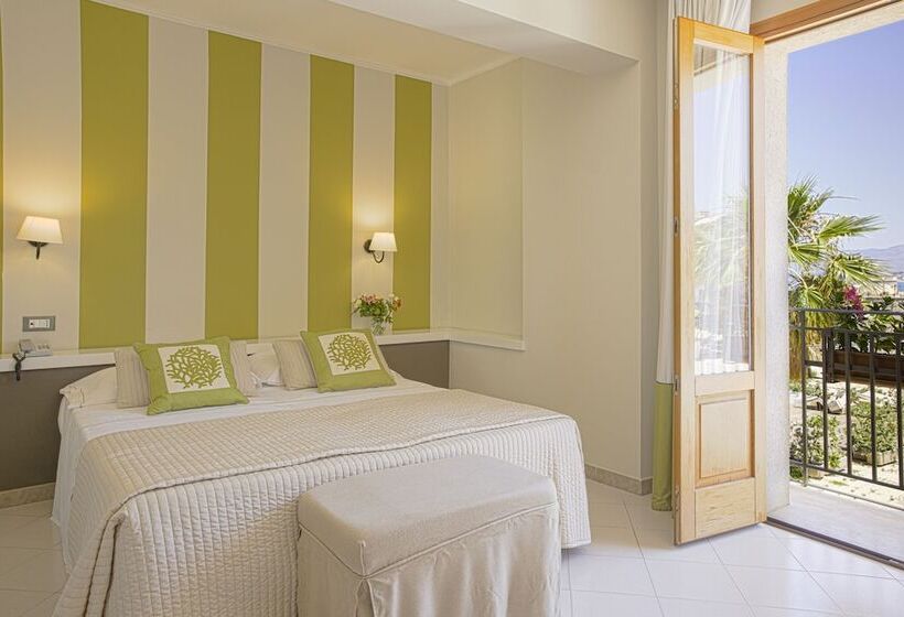 海景带阳台高级间, Al Madarig