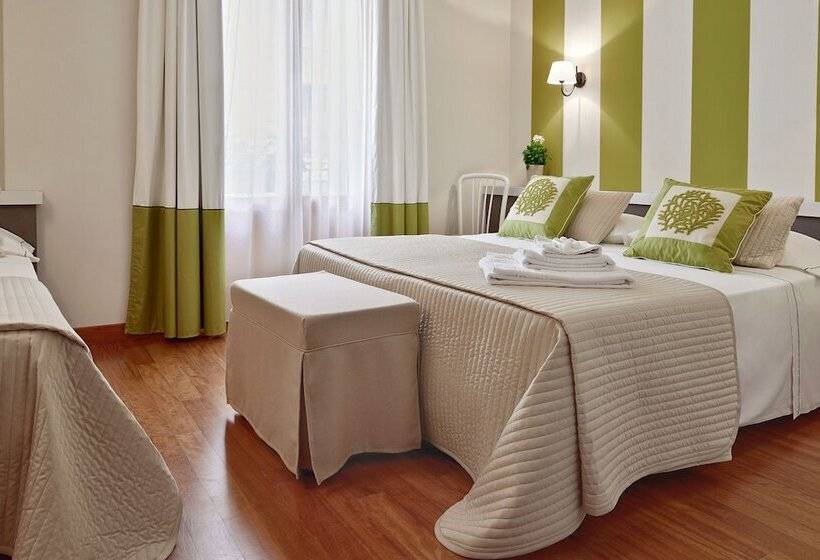 带阳台的三人标准间, Al Madarig