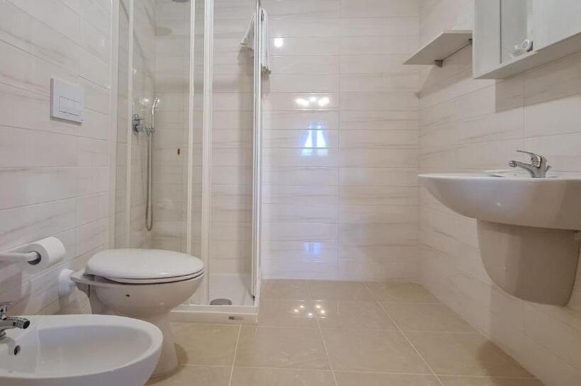 חדר סטנדרט לארבעה, Bed And Breakfast La Terrazza