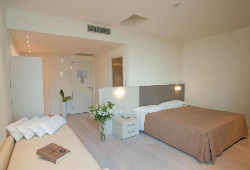 اتاق سوپریور سه تخته, Cube