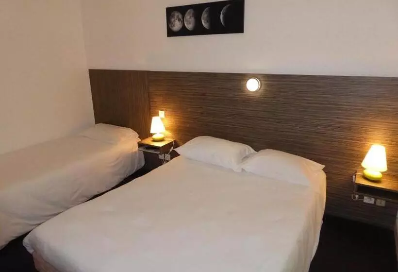 اتاق ساده سه‌ نفره, Le Cosy Blois Villebarou