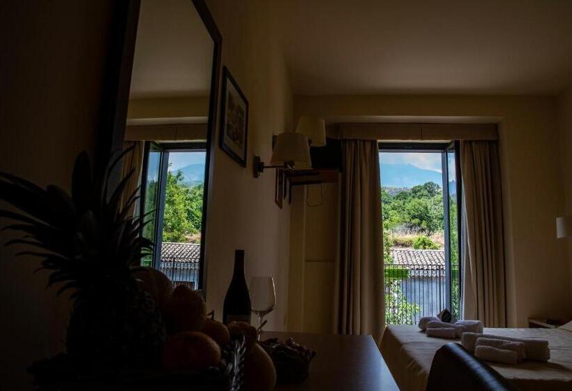 חדר סטנדרט נוף להרים, Milomax