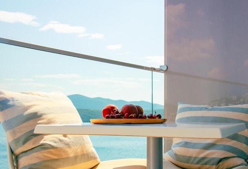 اتاق استاندارد با بالکن و چشمانداز دریا, Villa Nova