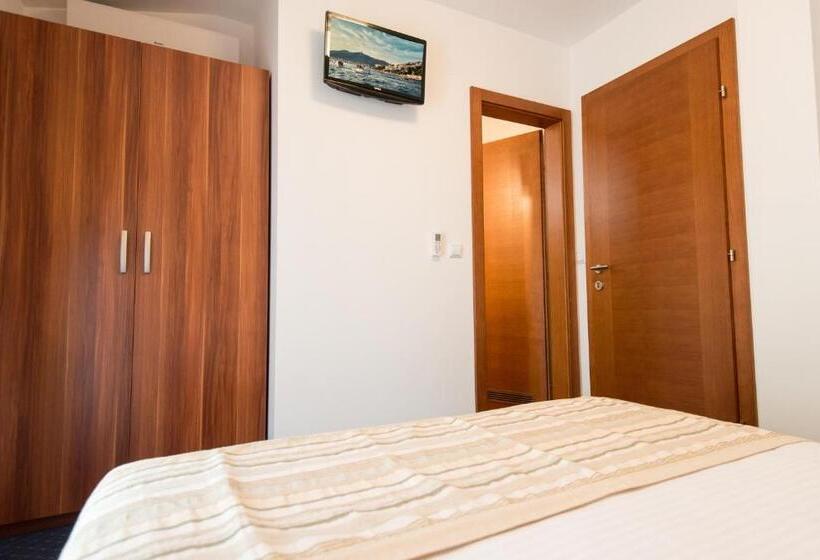 اتاق استاندارد یک نفره, Villa Nova