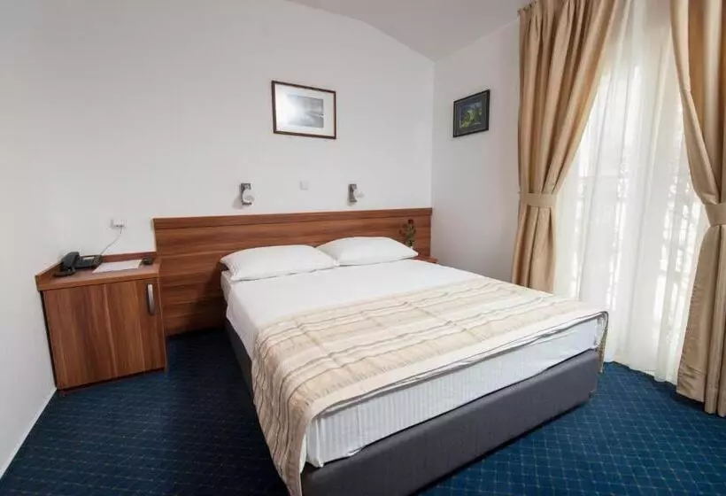 اتاق استاندارد یک نفره, Villa Nova
