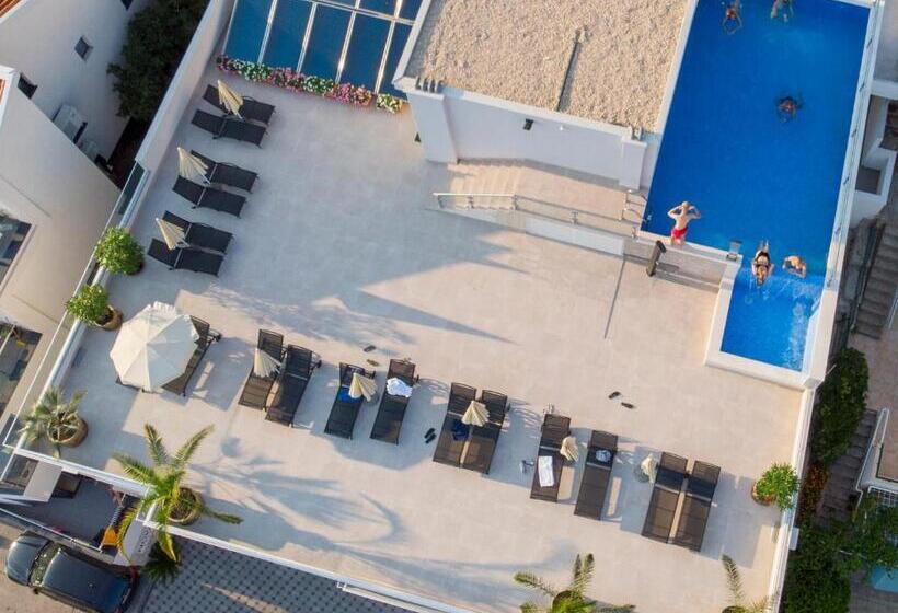 اتاق استاندارد یک نفره, Villa Nova