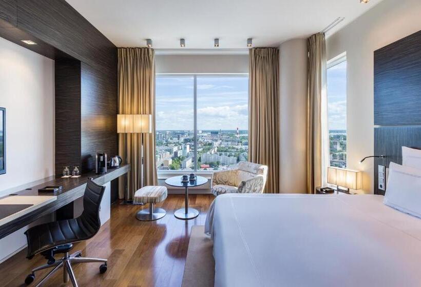 اتاق اجرایی با تخت بزرگ, Swissôtel Tallinn