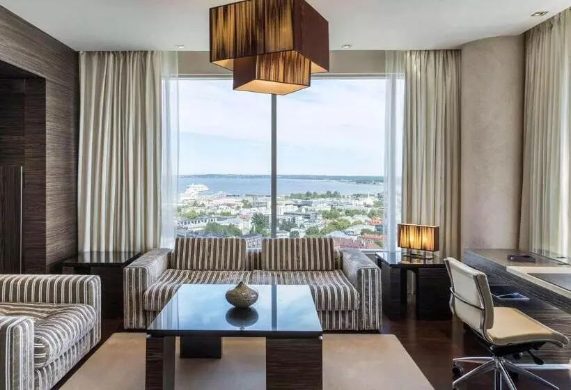 سوییت با چشم‌انداز دریا, Swissôtel Tallinn