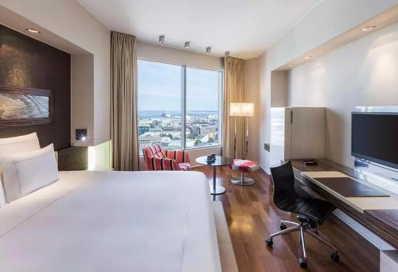 اتاق استاندارد با چشم‌انداز, Swissôtel Tallinn