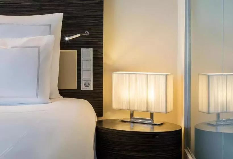 اتاق استاندارد با تخت بزرگ, Swissôtel Tallinn