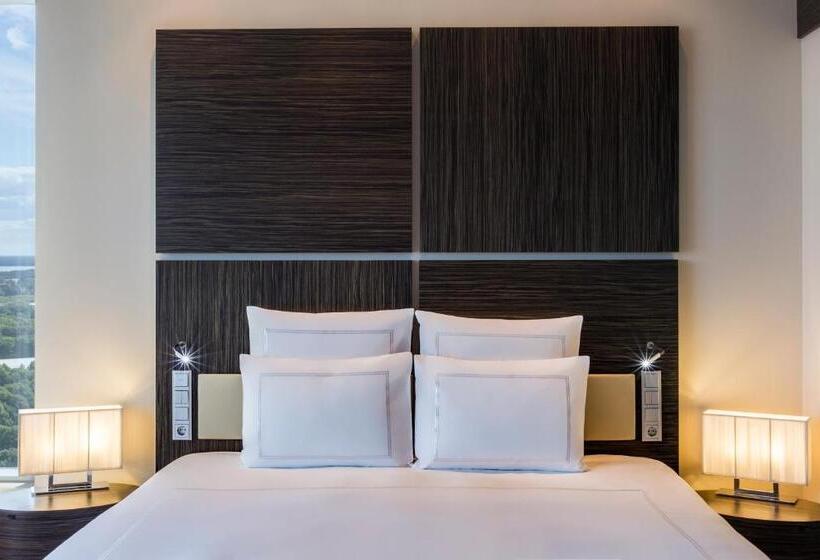 اتاق استاندارد با تخت بزرگ, Swissôtel Tallinn