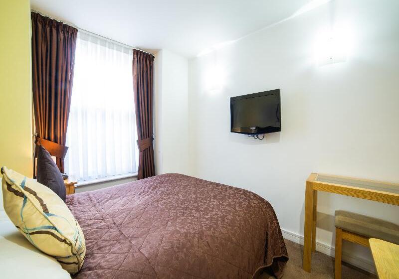 Quarto Estandar Individual, The Cleveland