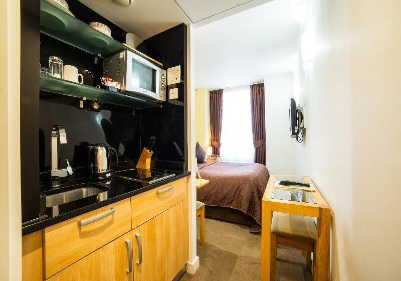 スタンダードシングルルーム, The Cleveland