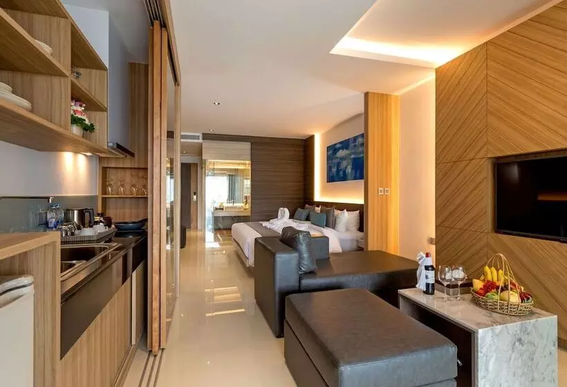 デラックススイート, Kudo Hotel & Beach Club