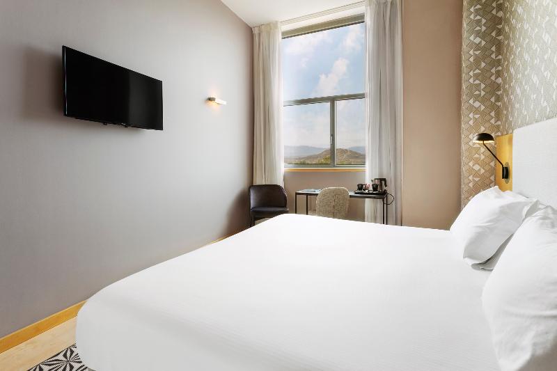 Номер Стандарт, Sercotel Portales