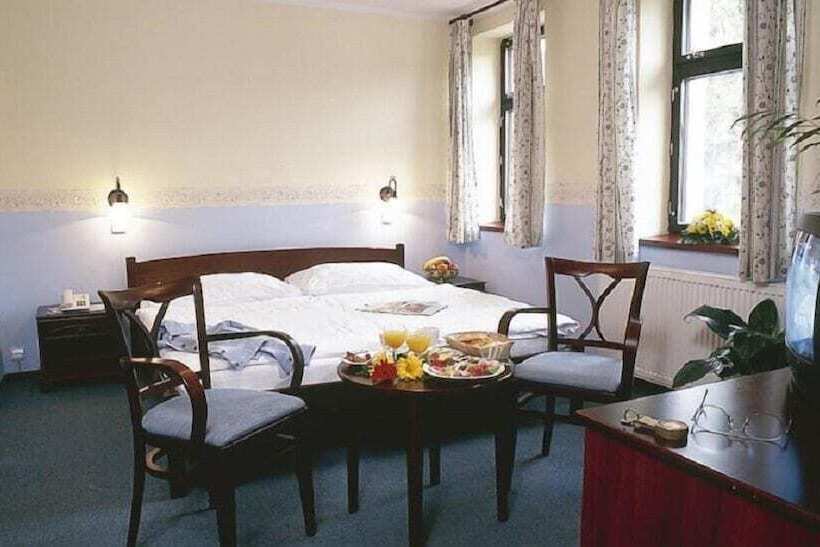 4인용 스탠다드 룸, Spa Hotel Bily Horec
