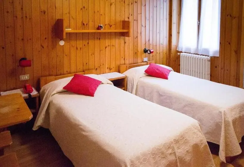 اتاق استاندارد, Meublé Albergo Dante