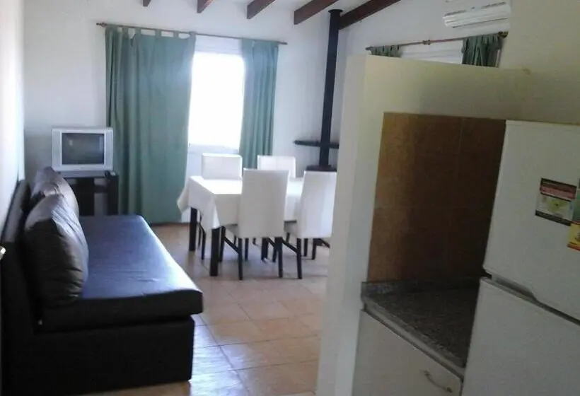 Perhebungalow, Complejo Colon Village