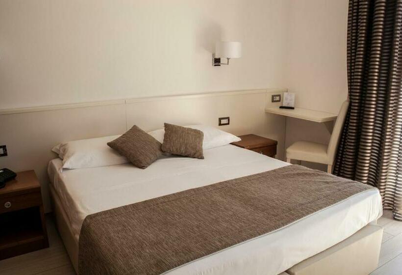 标准间, Pineta Mare