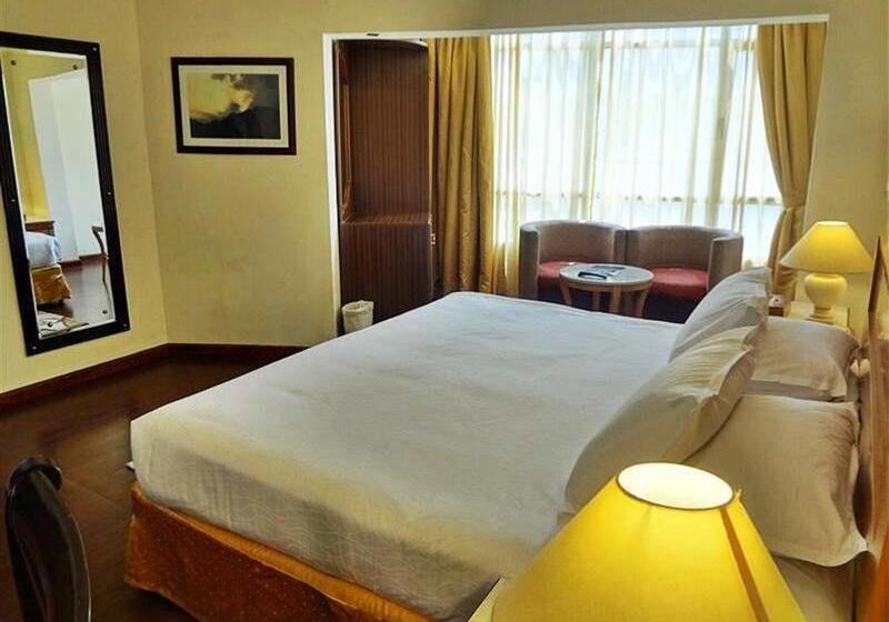 豪华房间, Al Jawhara Metro