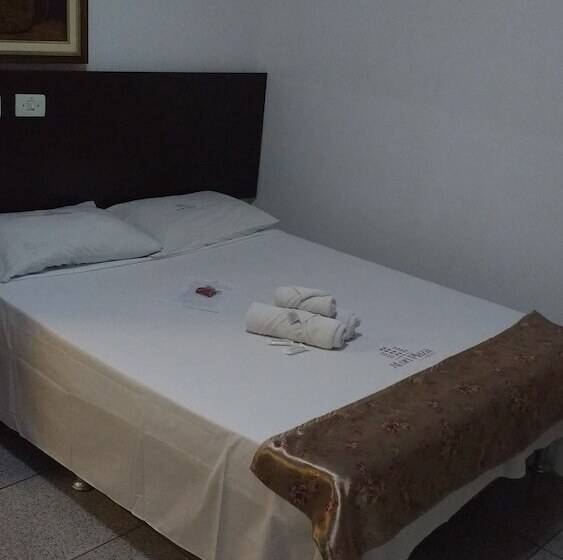 غرفة قياسية, Aton Plaza